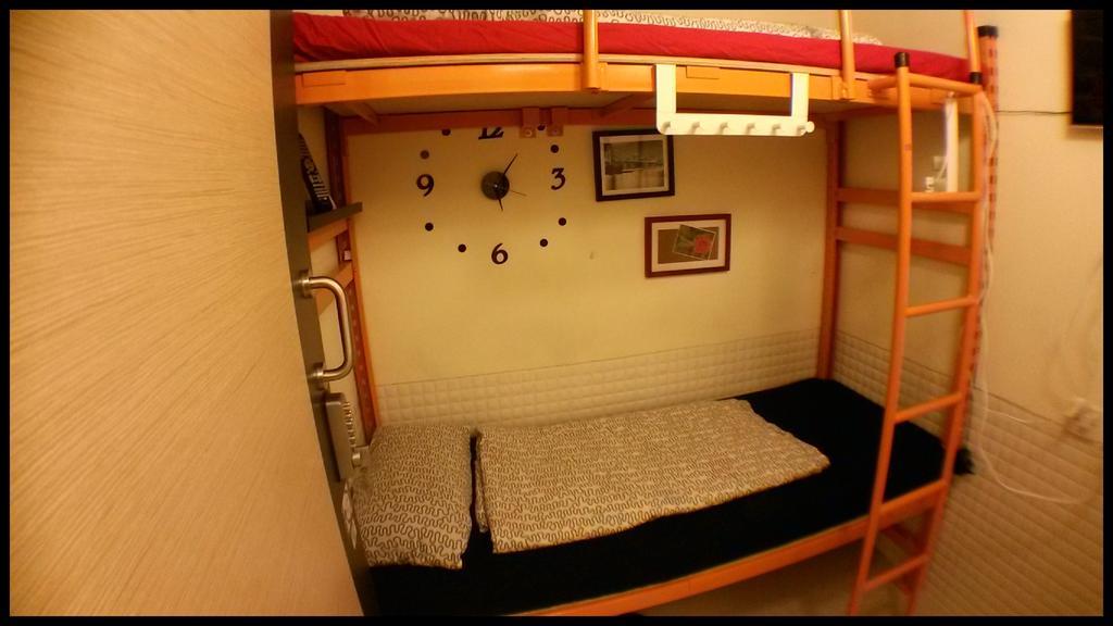 Micro Hotel Hong Kong Room photo