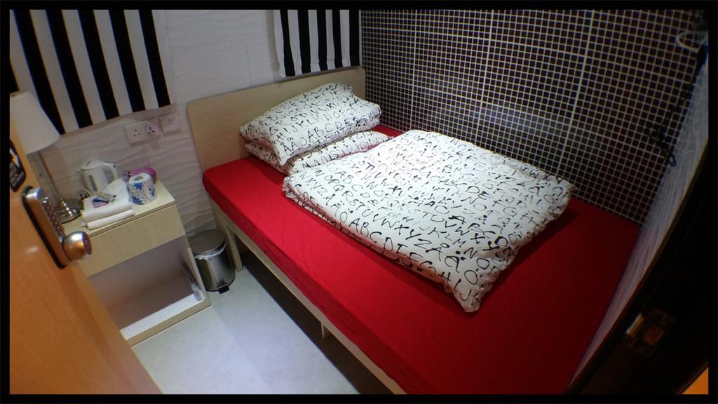 Micro Hotel Hong Kong Room photo