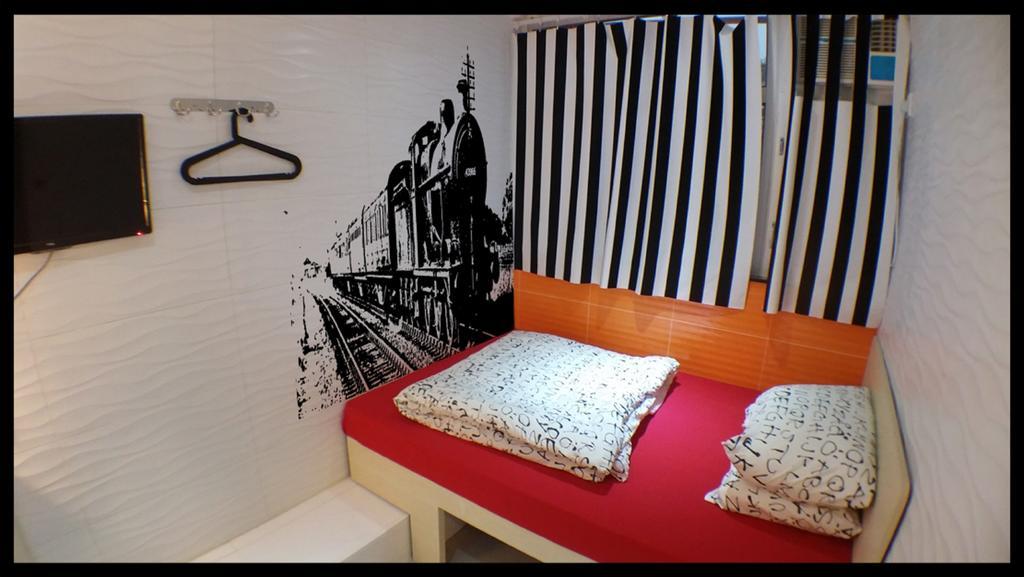 Micro Hotel Hong Kong Room photo