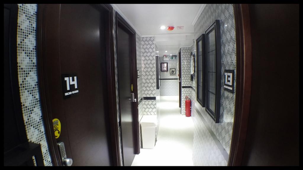 Micro Hotel Hong Kong Exterior photo