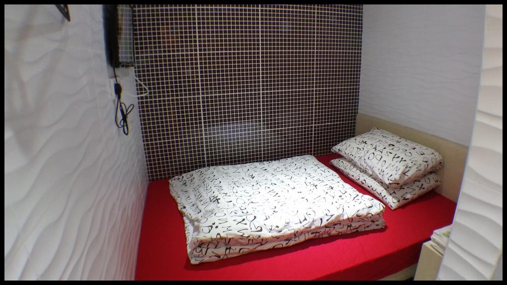 Micro Hotel Hong Kong Exterior photo