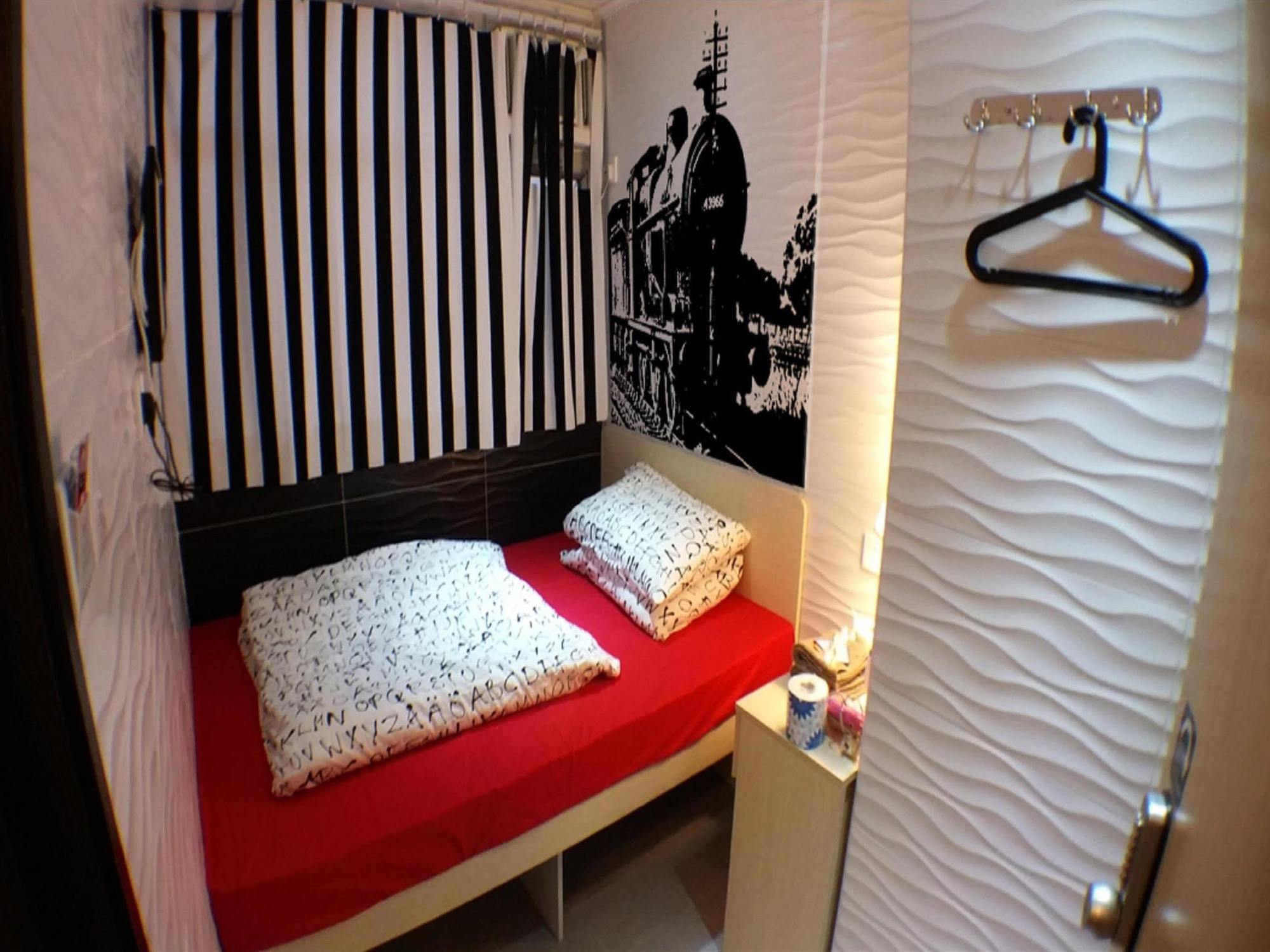 Micro Hotel Hong Kong Exterior photo